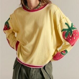 We The Free You're A Star Strawberry Print Longsleeve Size Medium